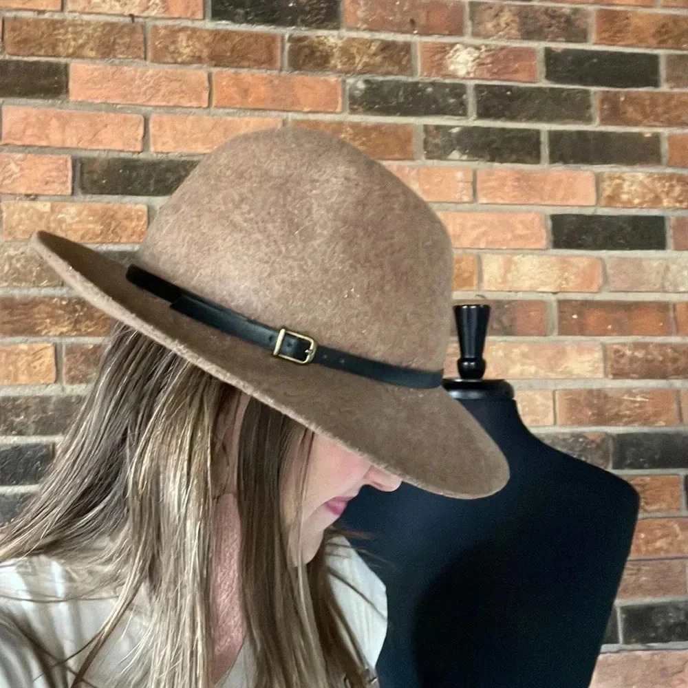 Oatmeal Ran Wool Hat‎ - Picture 7 of 8